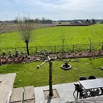 Holiday home Buitenhuis 't Beekdal