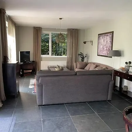 Holiday home Buitenhuis 't Beekdal